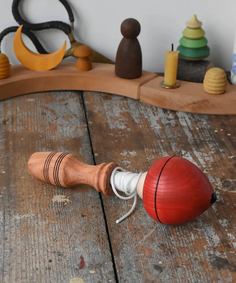 Mader Pull-String Spinning Top - Red 1