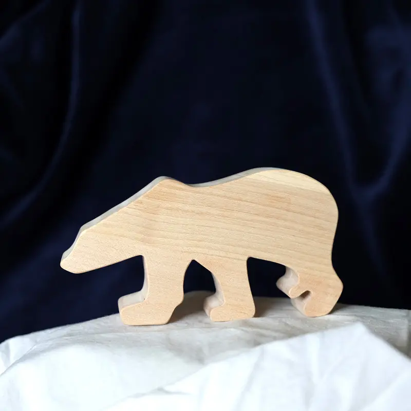 O_Wow Handmade Maple Polar Bear 1