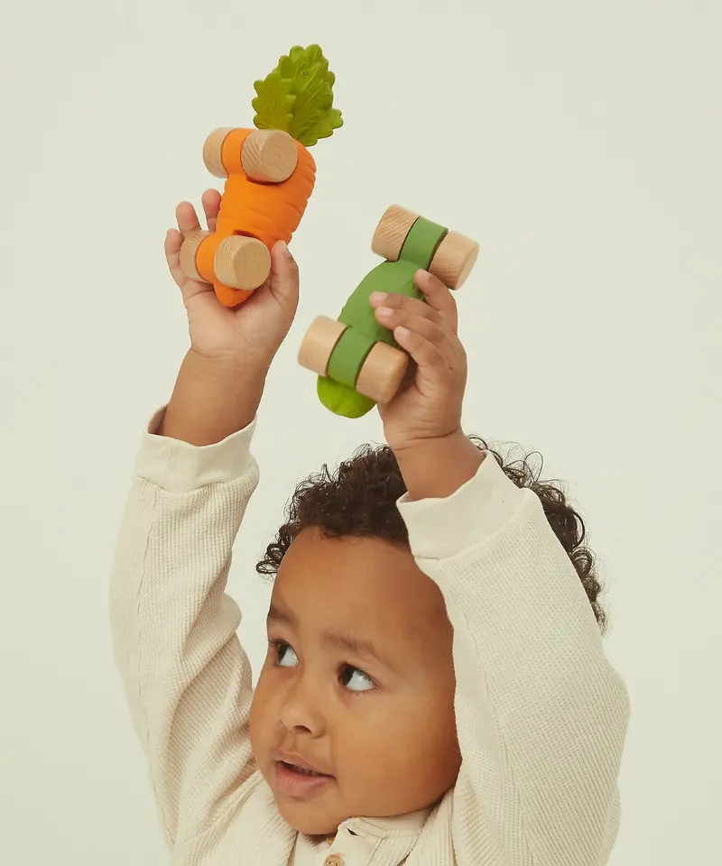 Oli & Carol Cathy The Carrot Car 2