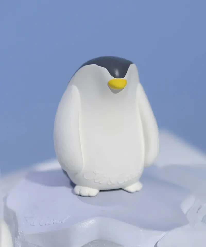 Oli & Carol Penguin Bath Toy 2