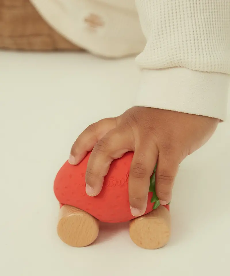 Oli & Carol Sweetie The Strawberry Car 2