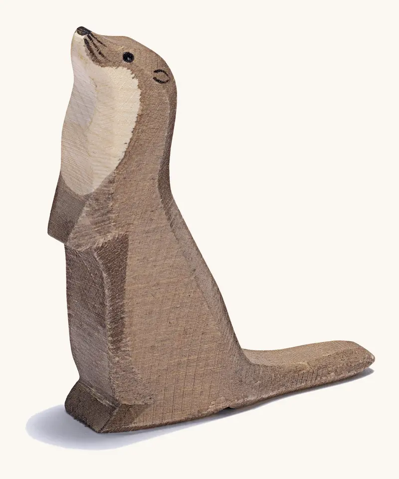Ostheimer Standing Sea Otter 1