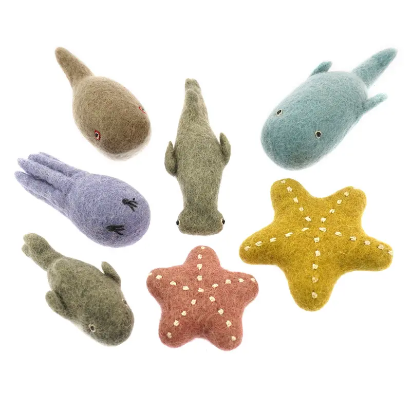 Papoose Toys Felt Whale 2