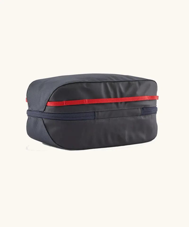 Patagonia Black Hole Cube Travel Bag 6L - Smolder Blue / Amanita Red 2
