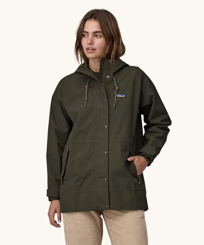 Patagonia Women's Outdoor Everyday Rain Jacket - Pine Needle Green 2