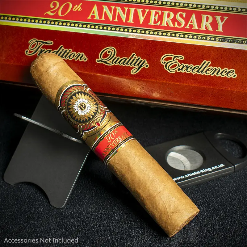 Perdomo 20Th Anniversary Connecticut Robusto Cigar - Single 2