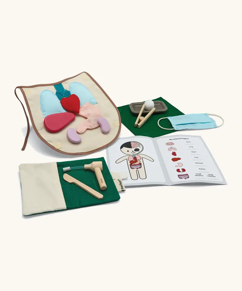 Plan Toys Surgeon Set 1