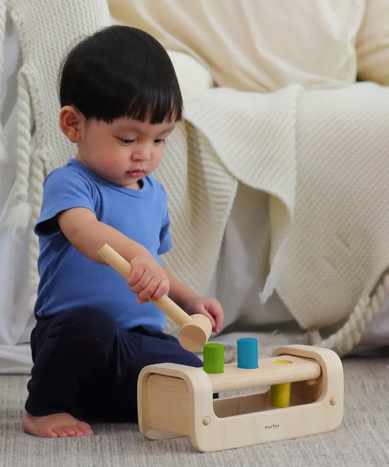 Plantoys Pounding Bench 2