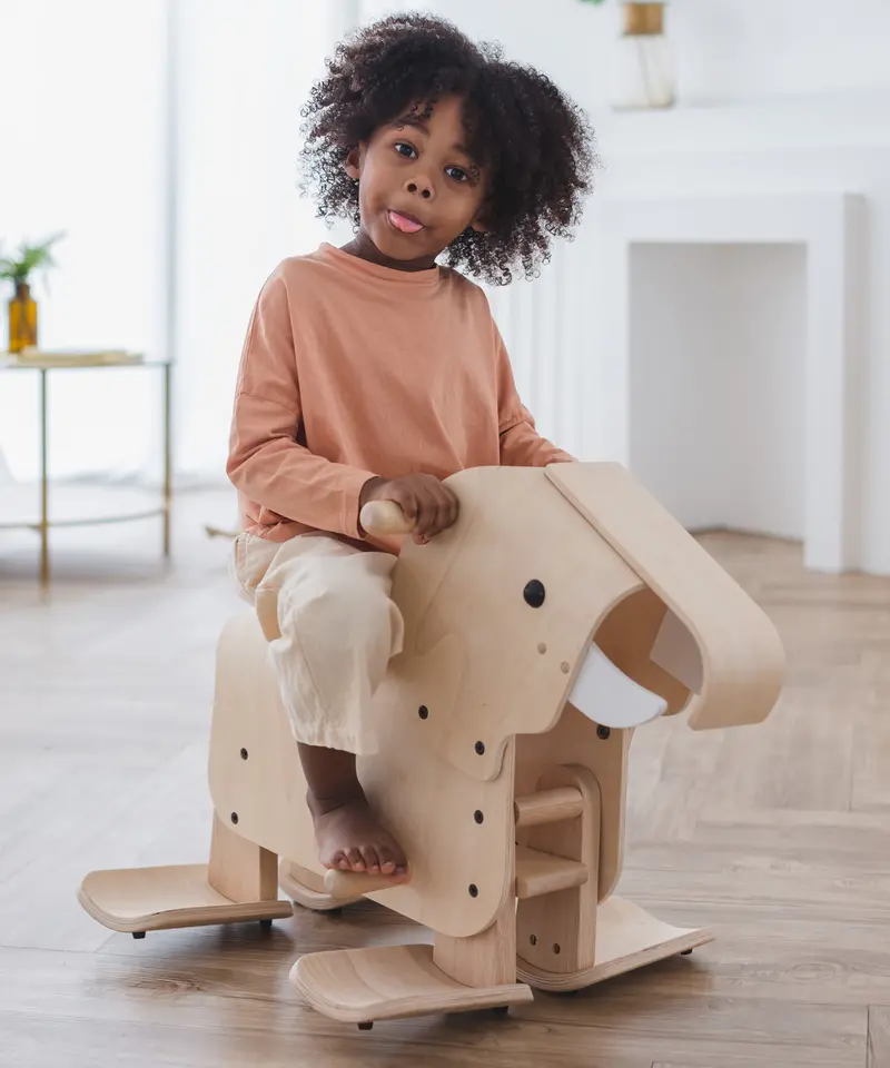 Plantoys Walking Elephant 2