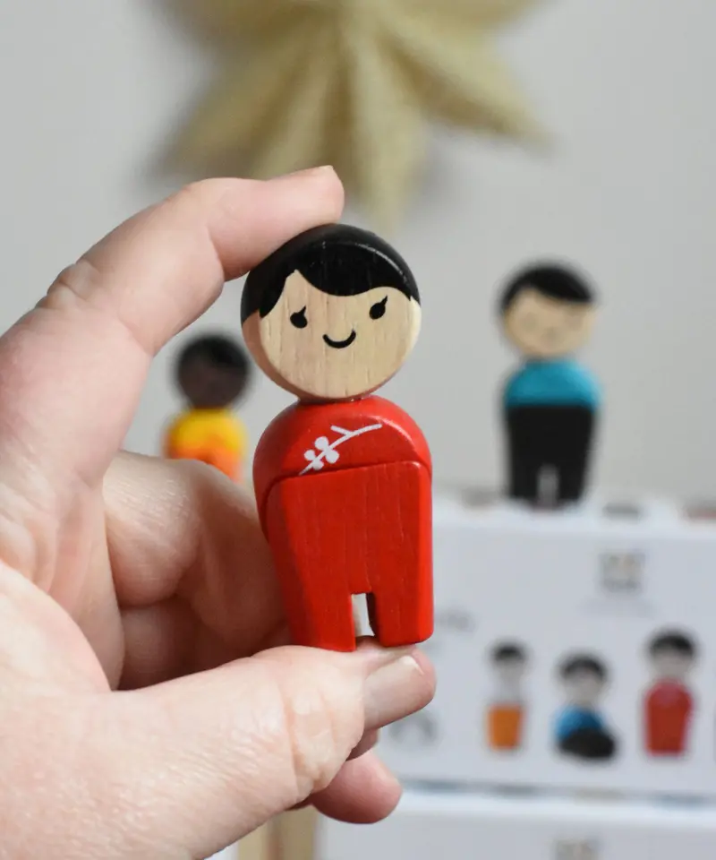 Plantoys White Skin, Black Hair Family Planworld 2