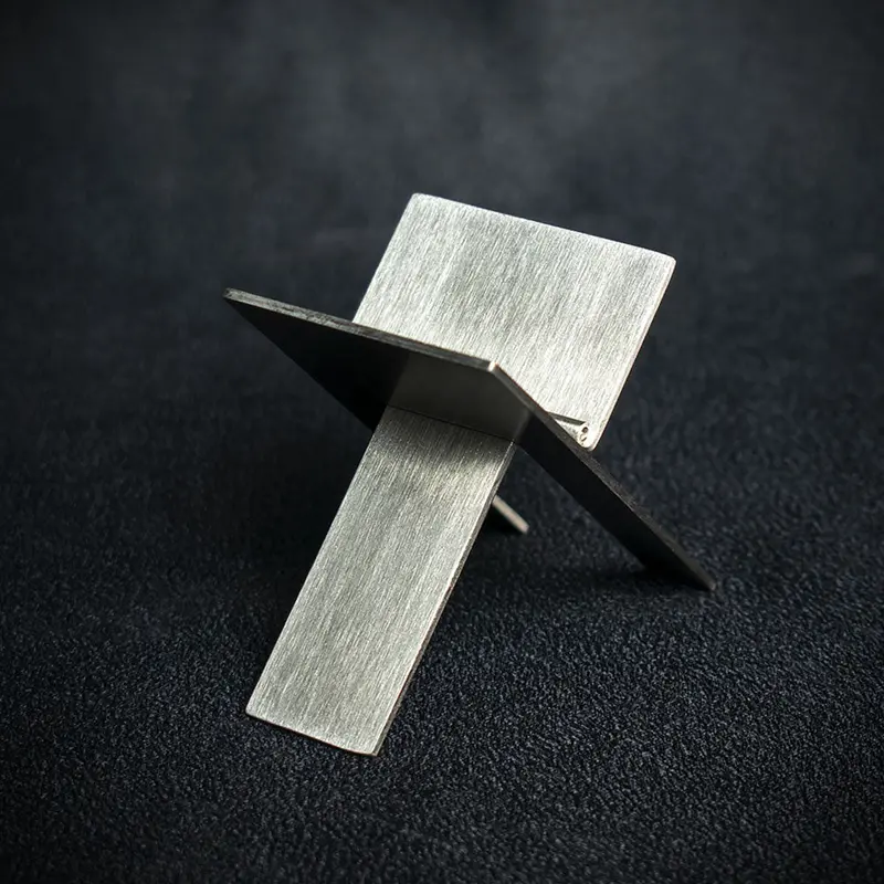 Portable Metal Cigar Stand 2