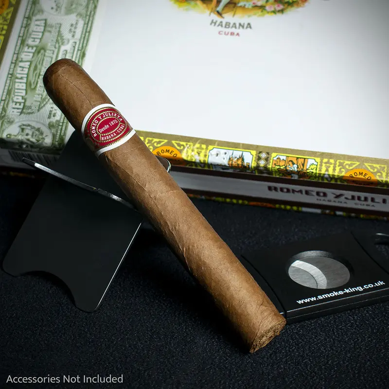 Romeo Y Julieta Petit Coronas Cuban Cigar - Single 2