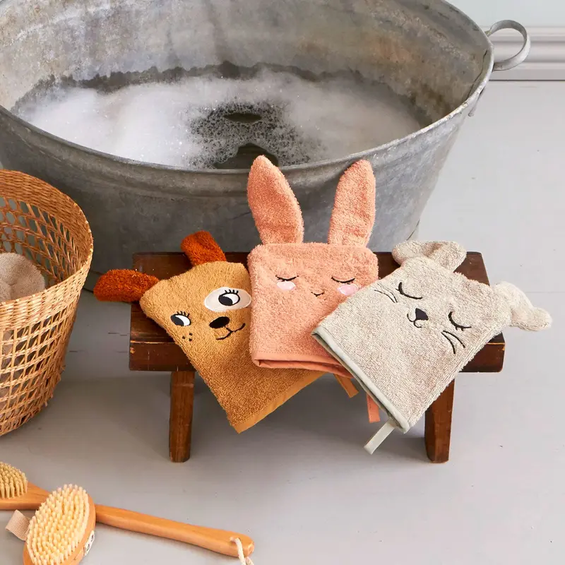 Roommate Baby Organic Wash Gloves 3 Pack - Bunny, Mouse & Dog 2