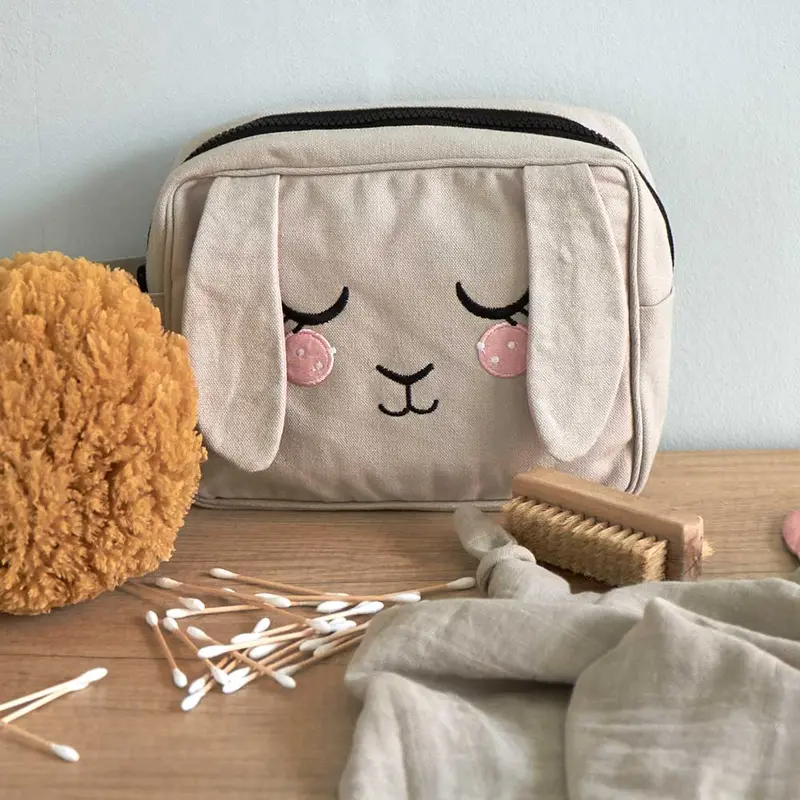 Roommate Bunny Wash Bag 2