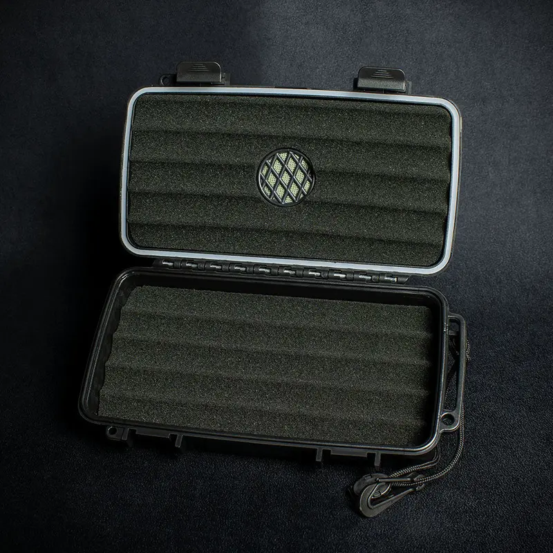 Sikarlan Crushproof Travel Humidor - 5 Cigars Black 2