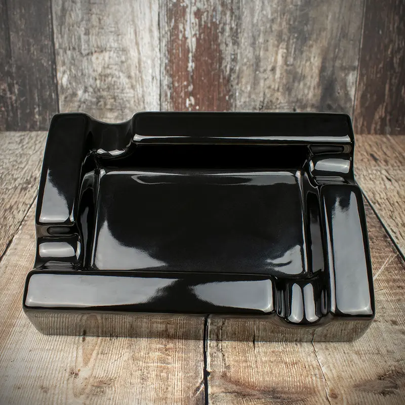 Square Ashtray Black Ceramic - 4 Rests 1