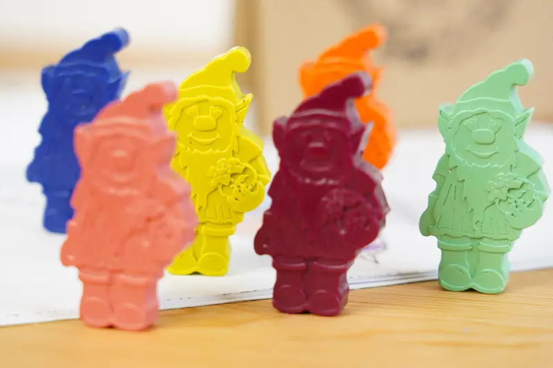 The Crayon Bug Elf Crayon Set 2