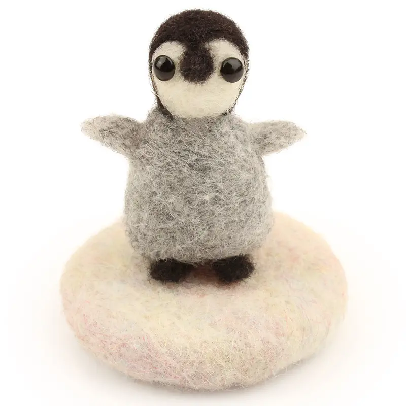 The Makerss - Amiguwoolli Penguin Mini Needle Felt Kit 1