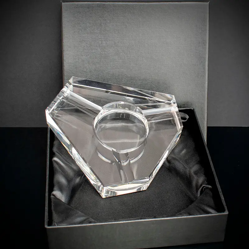 Triangular Crystal Cigar Ashtray - 3 Cigar Rests 2