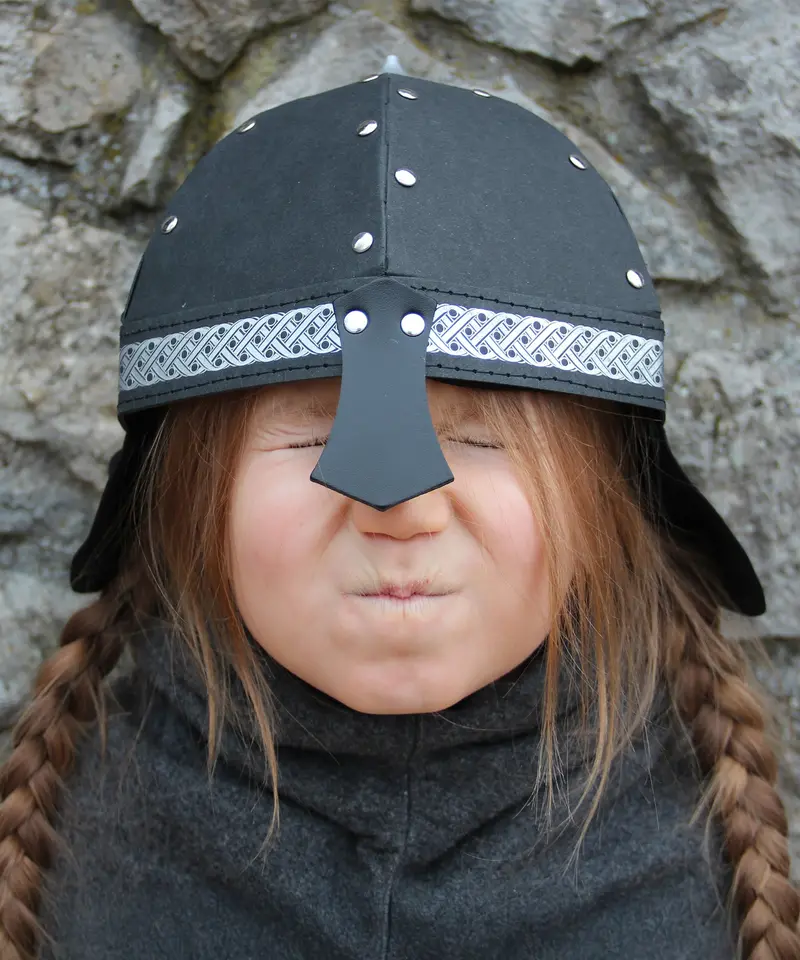 Vah Black Alamann Knight Helmet 1