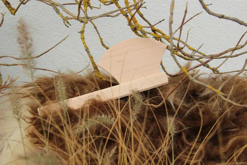 Vah Mini Wooden Axe 2