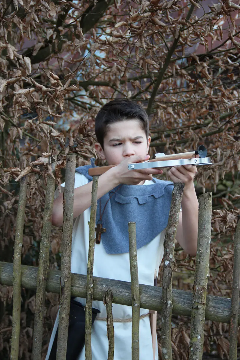 Vah Wooden Hunting Crossbow With Safety Arrows 2