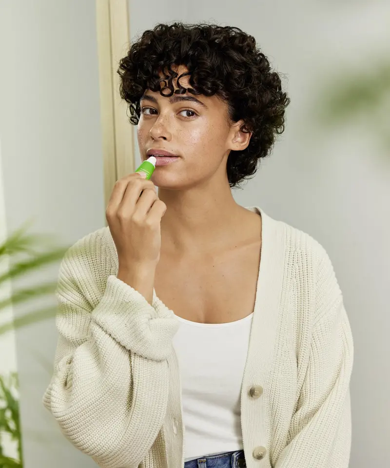Weleda Skin Food Lip Balm - 8Ml 2