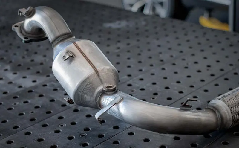 Magnaflow 14-15 Toyota Highlander 3.5L Direct Fit Converter 2